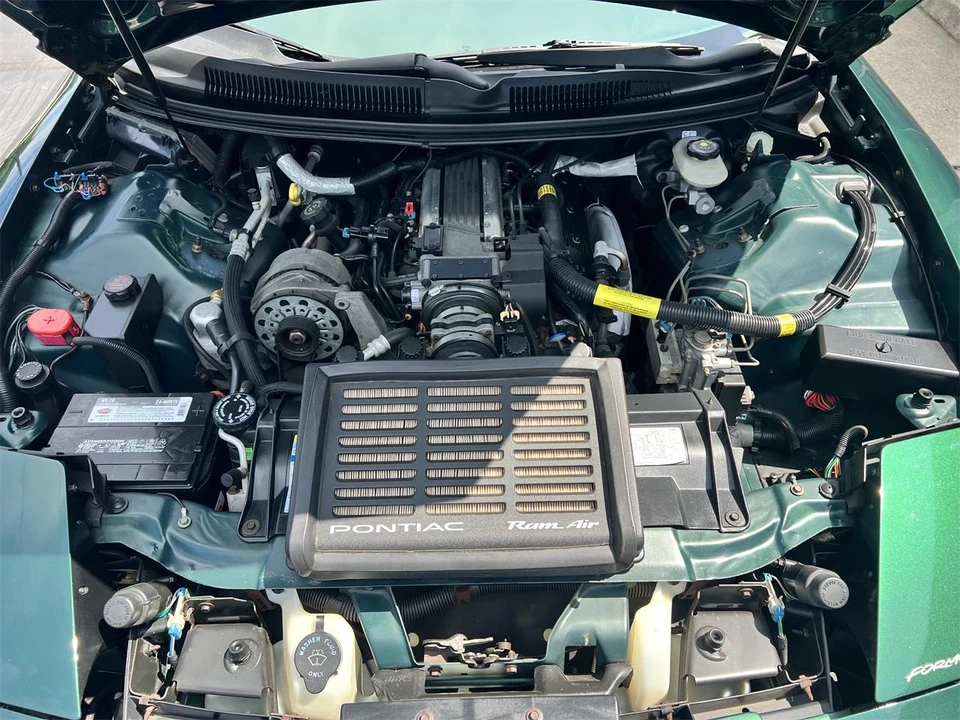 1996 Pontiac Firebird Formula 4th Gen - Image 7 of 28