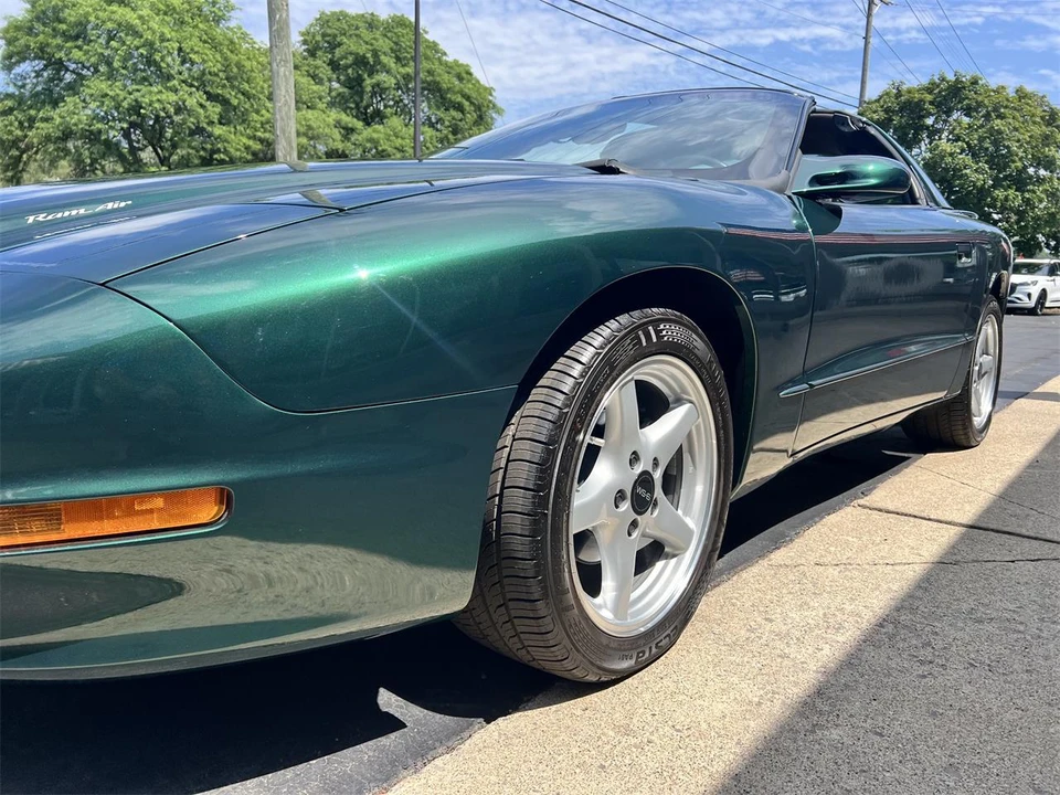 1996 Pontiac Firebird Formula 4th Gen - Image 5 of 28