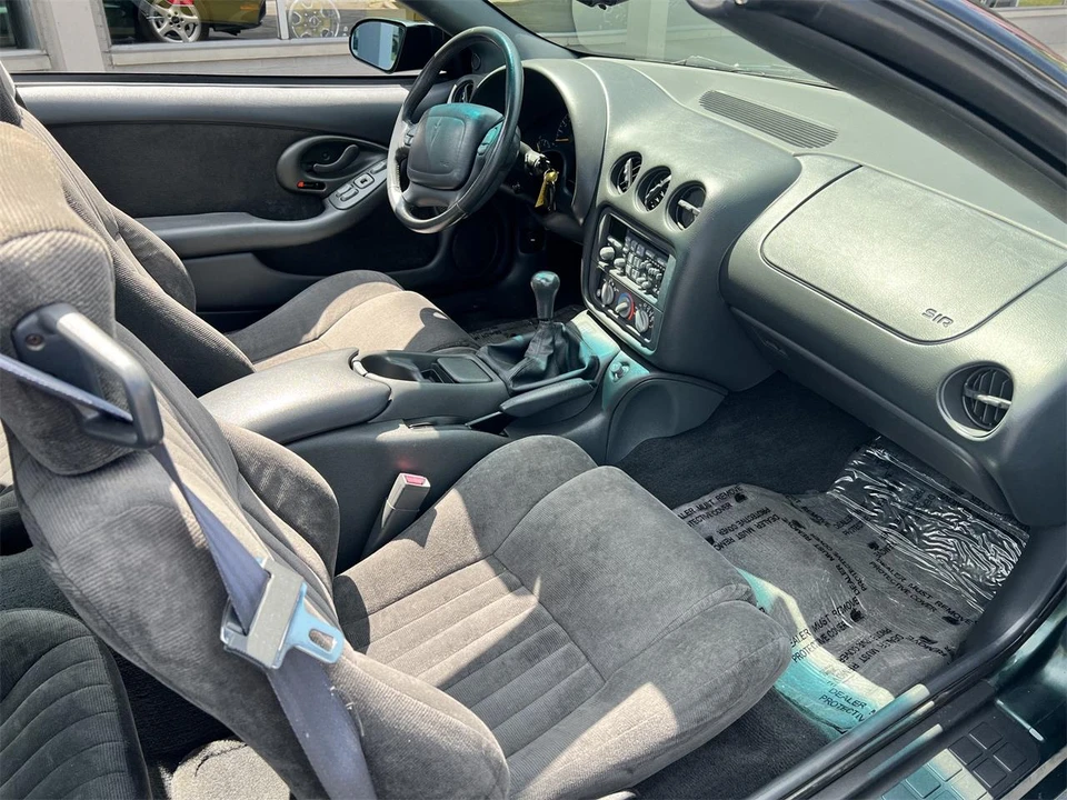 1996 Pontiac Firebird Formula 4th Gen - Image 16 of 28