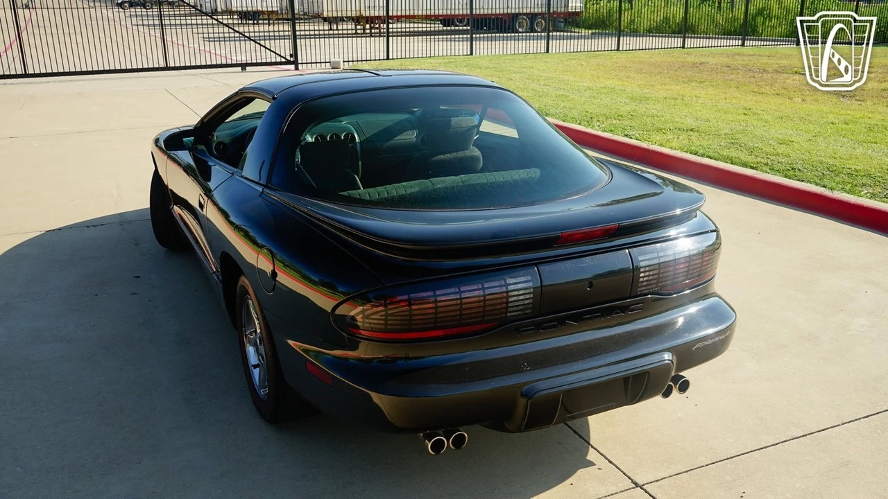 1996 Pontiac Firebird 4th Gen - Image 11 of 12