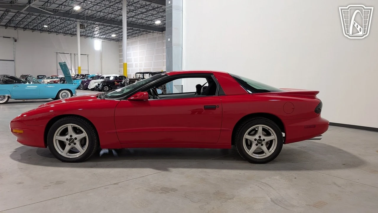 1996 Pontiac Firebird 4th Gen - Image 7 of 12