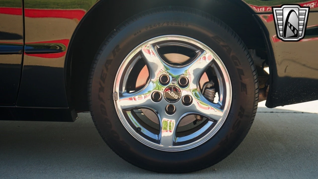 1996 Pontiac Firebird 4th Gen - Image 9 of 12
