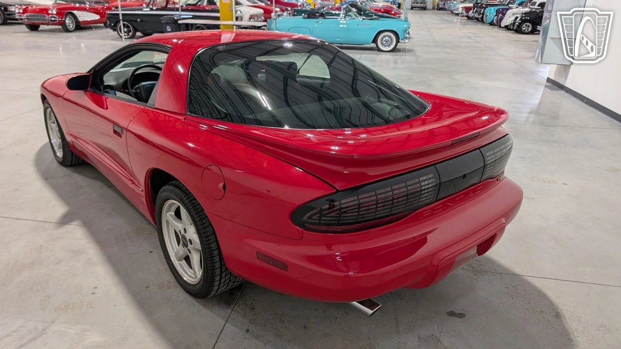 1996 Pontiac Firebird 4th Gen - Image 9 of 12