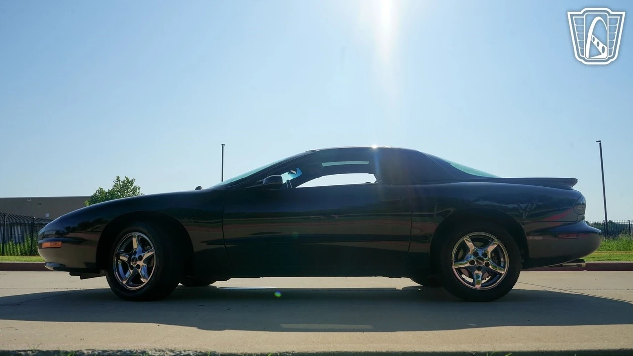 1996 Pontiac Firebird 4th Gen - Image 10 of 12