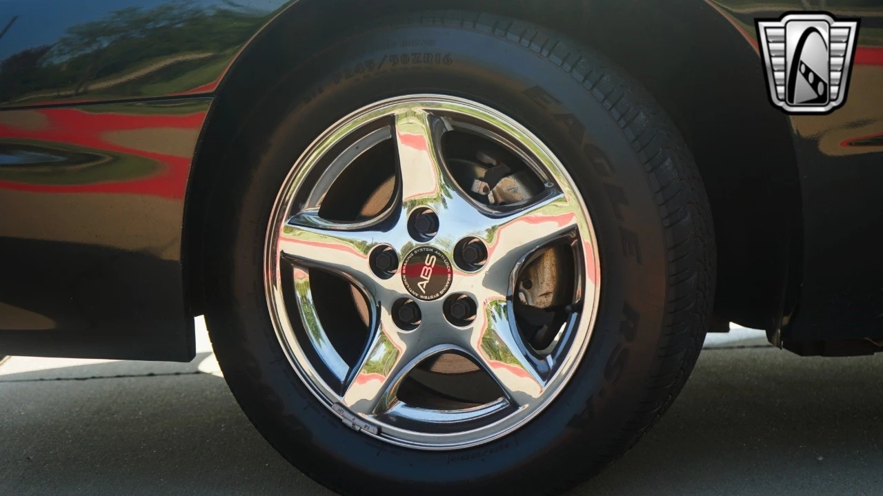 1996 Pontiac Firebird 4th Gen - Image 8 of 12