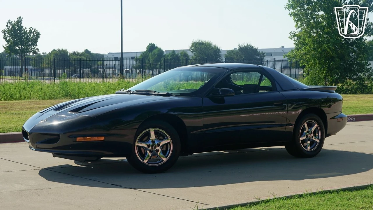 1996 Pontiac Firebird 4th Gen - Image 3 of 12