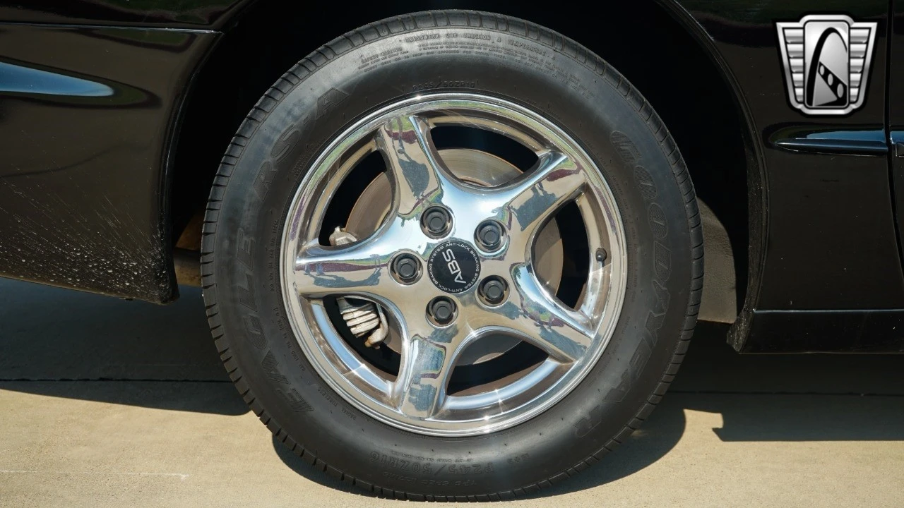1996 Pontiac Firebird 4th Gen - Image 10 of 12