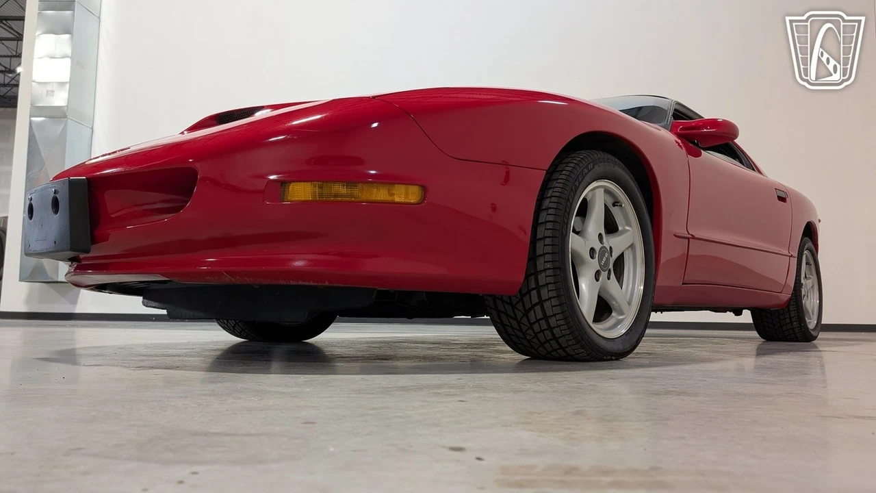 1996 Pontiac Firebird 4th Gen - Image 5 of 12