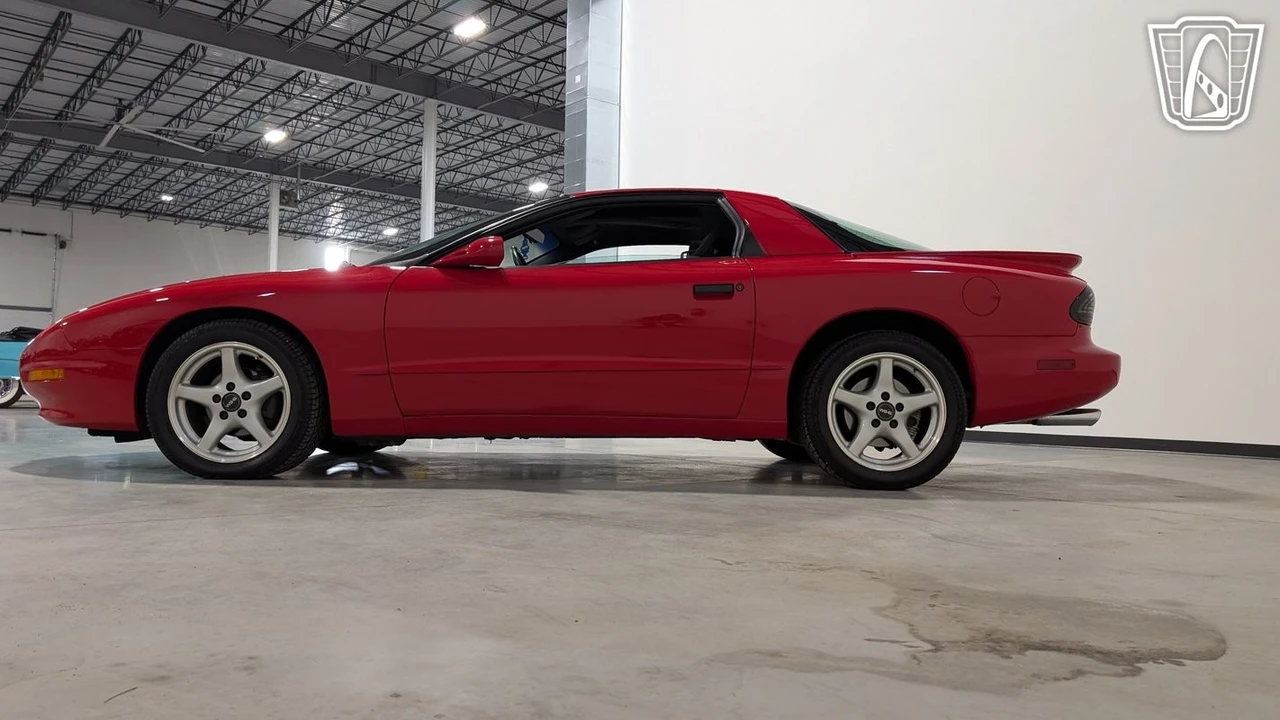 1996 Pontiac Firebird 4th Gen - Image 8 of 12