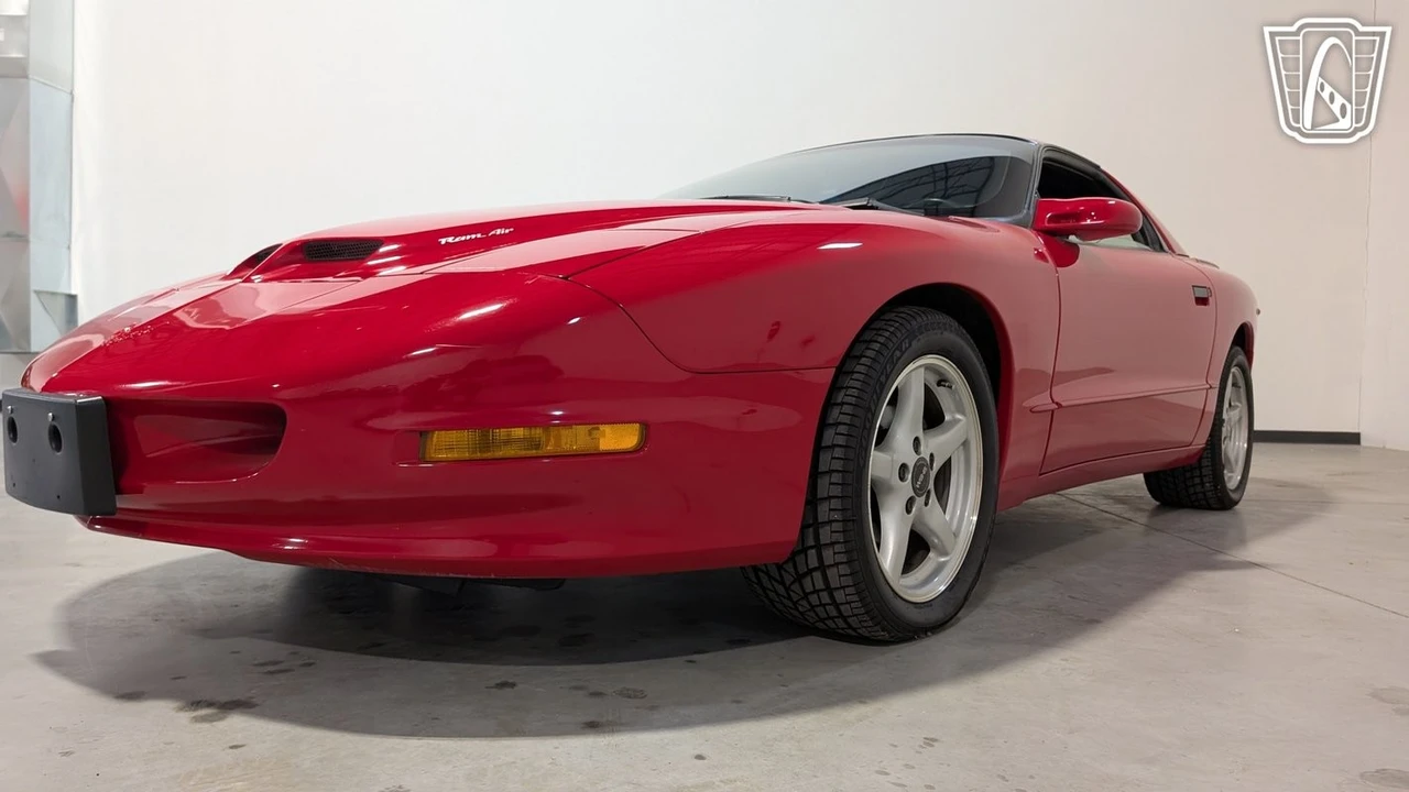 1996 Pontiac Firebird 4th Gen - Image 4 of 12
