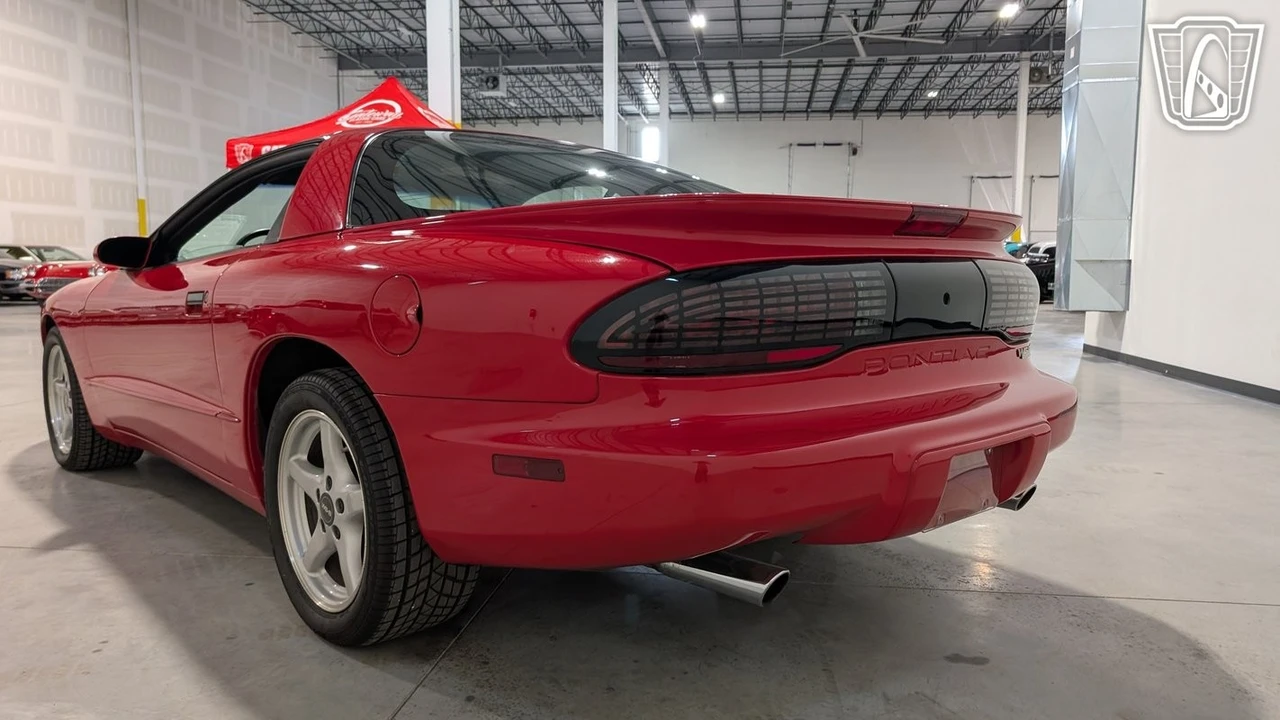 1996 Pontiac Firebird 4th Gen - Image 10 of 12