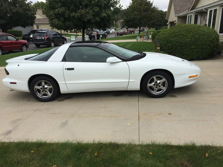 1996 Pontiac Firebird 4th Gen - Image 2 of 10