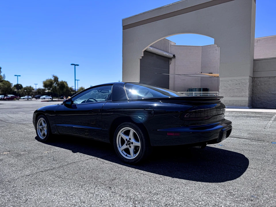1996 Pontiac Firebird 4th Gen - Image 11 of 25