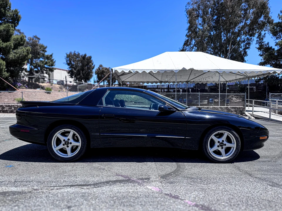 1996 Pontiac Firebird 4th Gen - Image 16 of 25