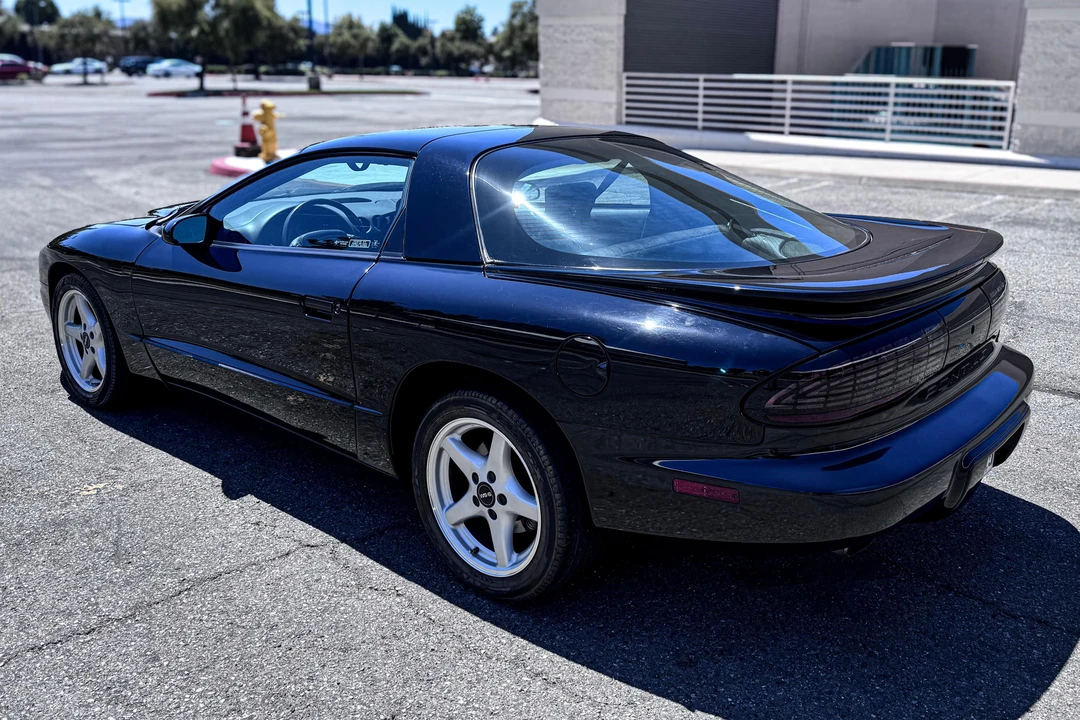 1996 Pontiac Firebird 4th Gen - Image 4 of 25