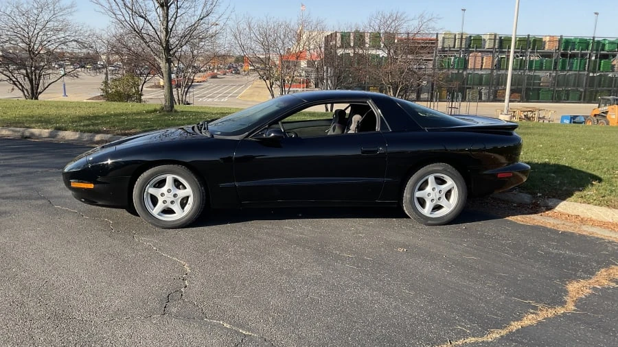 1996 Pontiac Firebird 4th Gen - Image 2 of 11