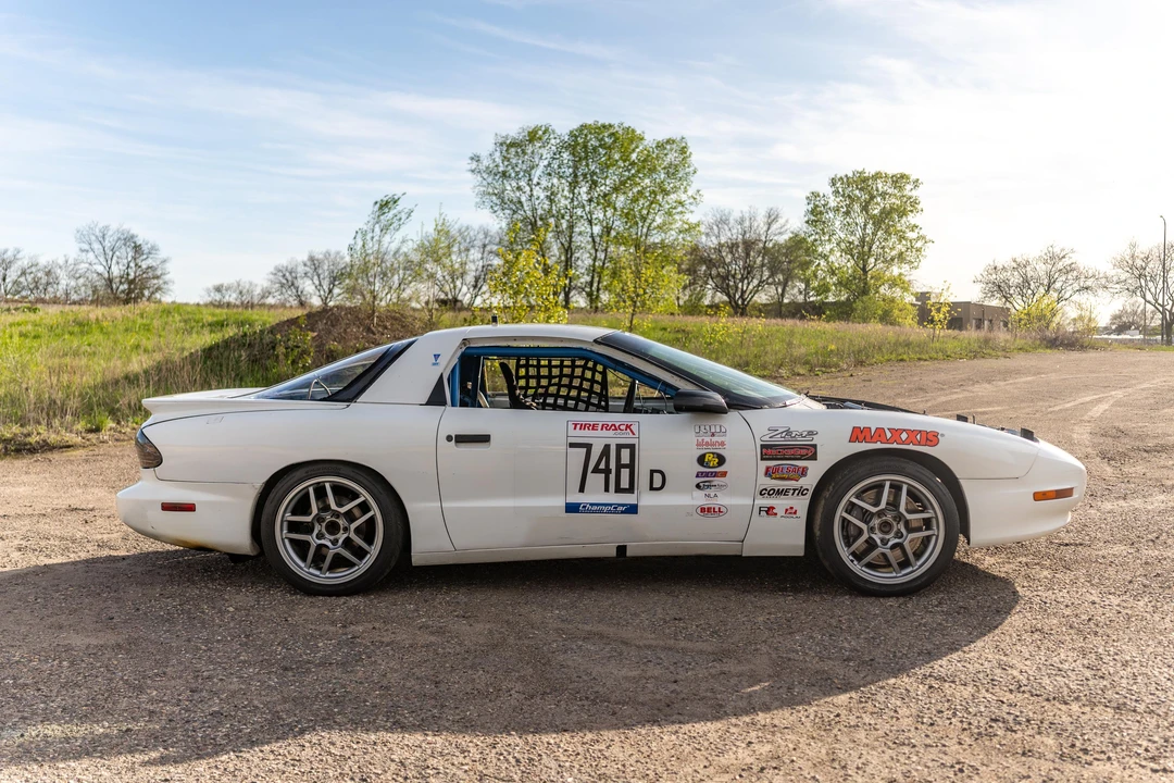 1996 Pontiac Firebird 4th Gen - Image 10 of 31