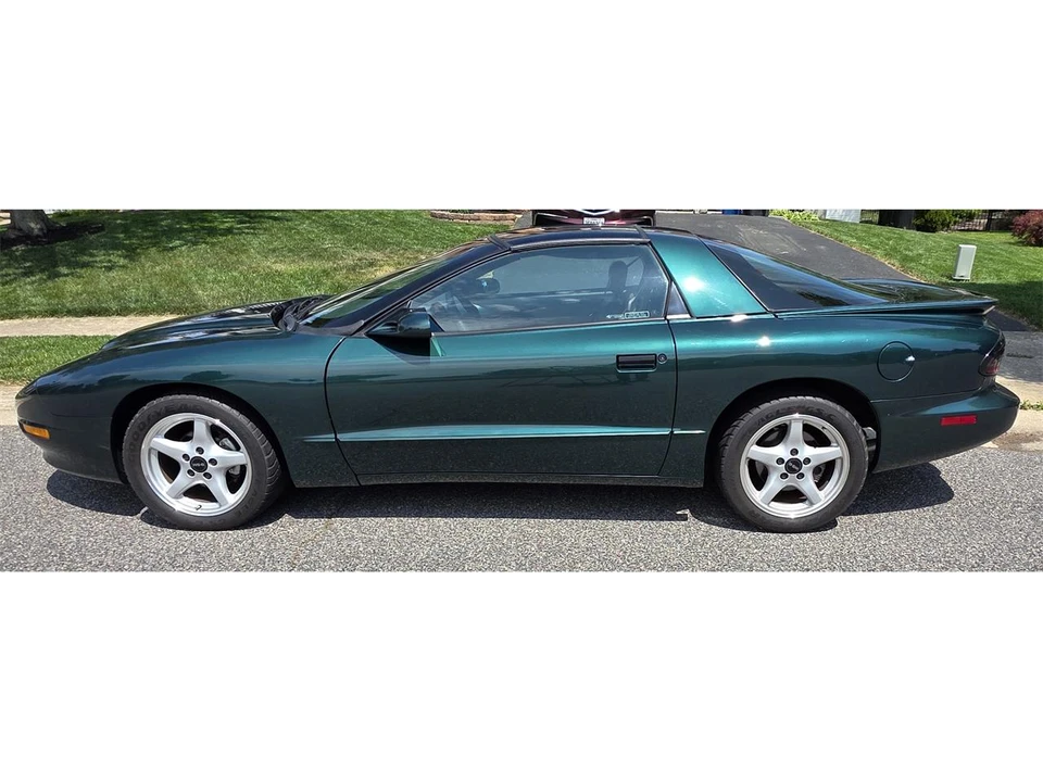 1996 Pontiac Firebird Formula 4th Gen - Image 12 of 31
