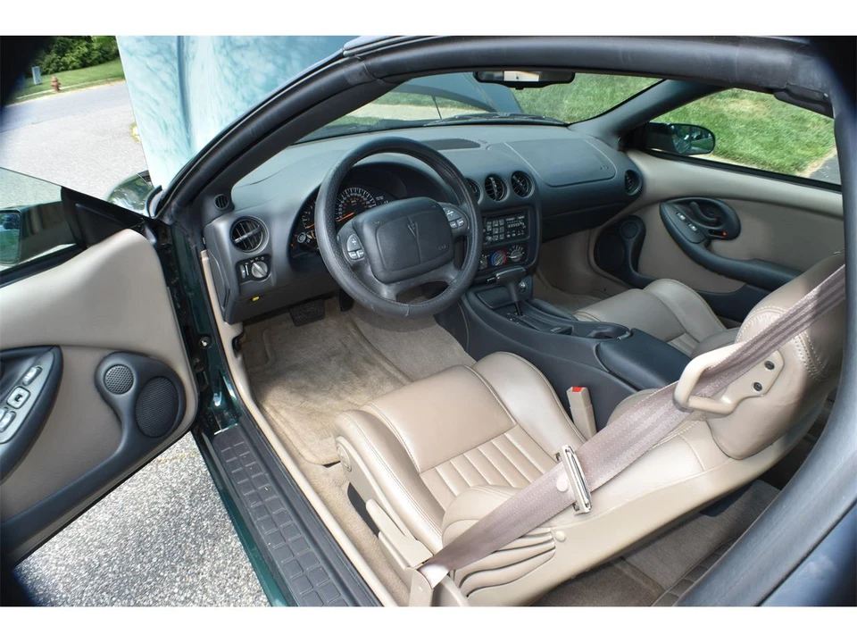 1996 Pontiac Firebird Formula 4th Gen - Image 22 of 31