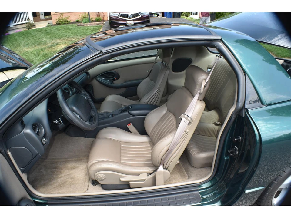 1996 Pontiac Firebird Formula 4th Gen - Image 26 of 31
