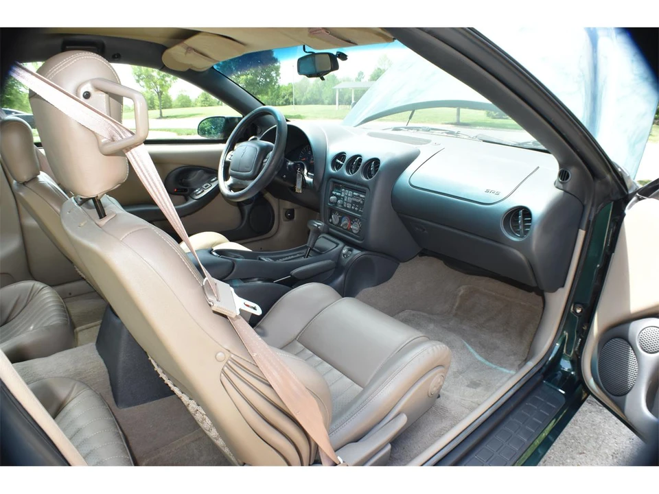 1996 Pontiac Firebird Formula 4th Gen - Image 30 of 31