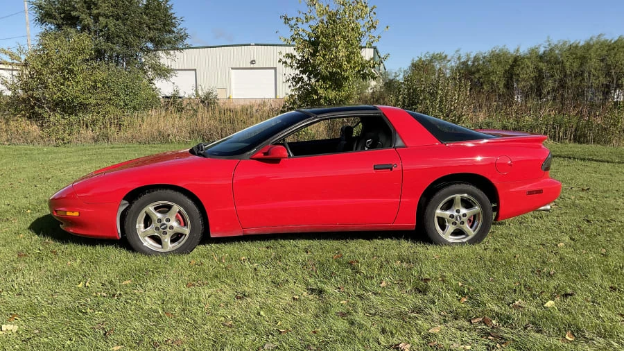 1996 Pontiac Firebird 4th Gen - Image 2 of 10
