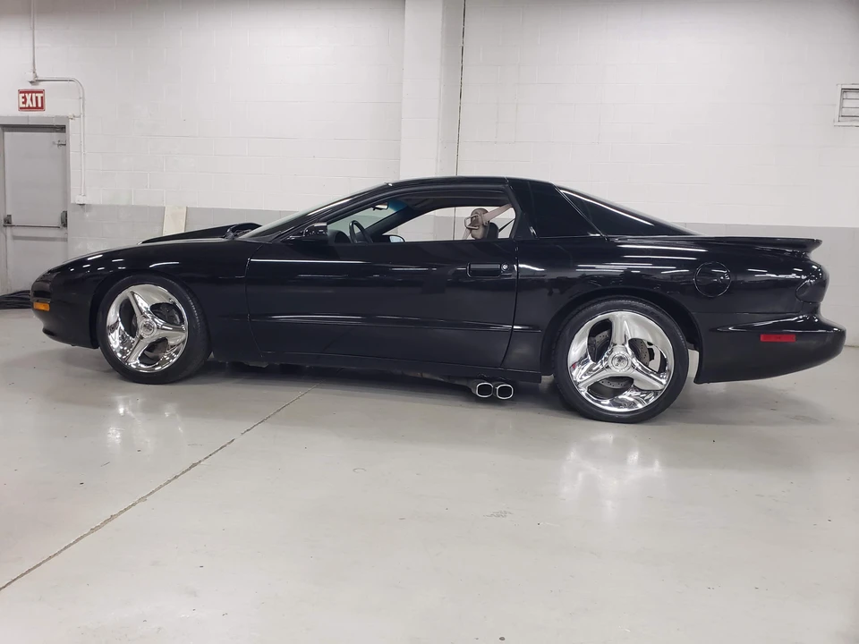 1996 Pontiac Firebird 4th Gen - Image 11 of 14