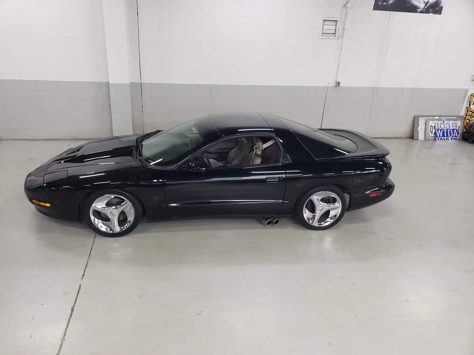 1996 Pontiac Firebird 4th Gen - Image 10 of 14