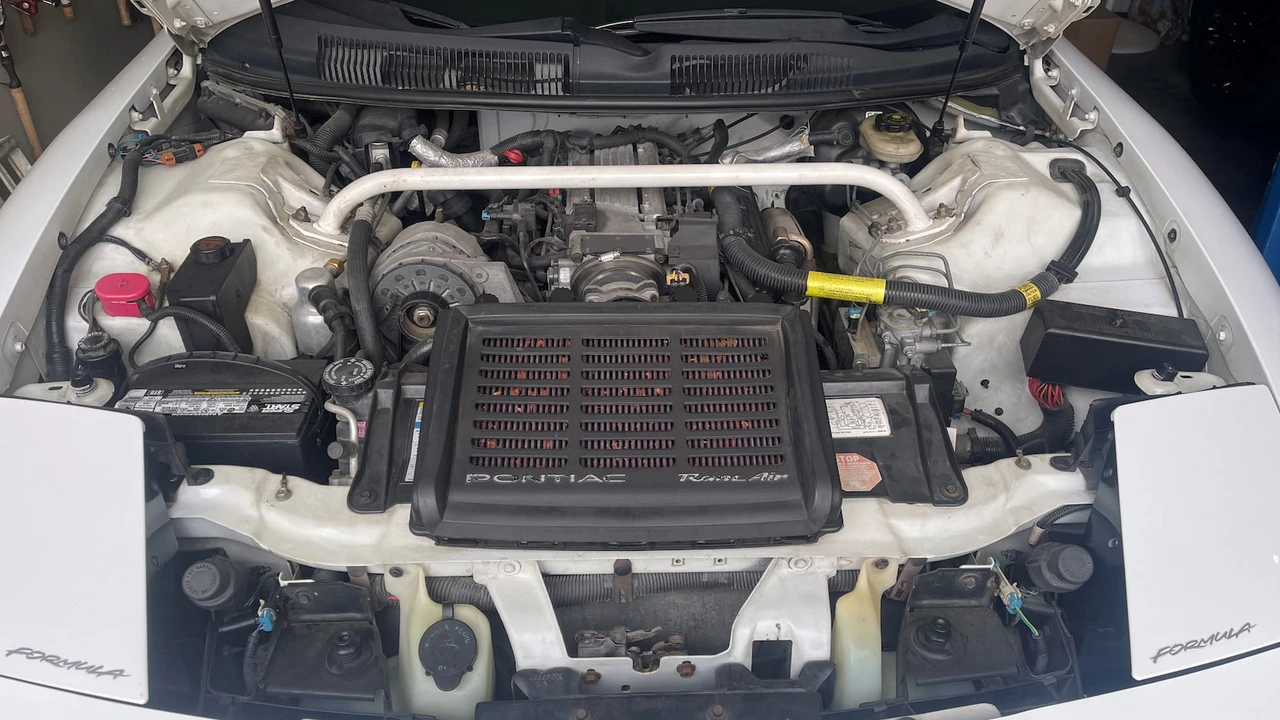 1996 Pontiac Firebird 4th Gen - Image 4 of 13