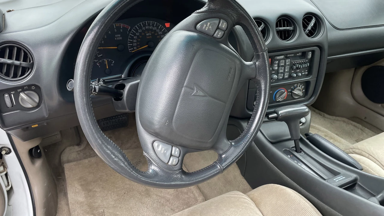 1996 Pontiac Firebird 4th Gen - Image 5 of 13