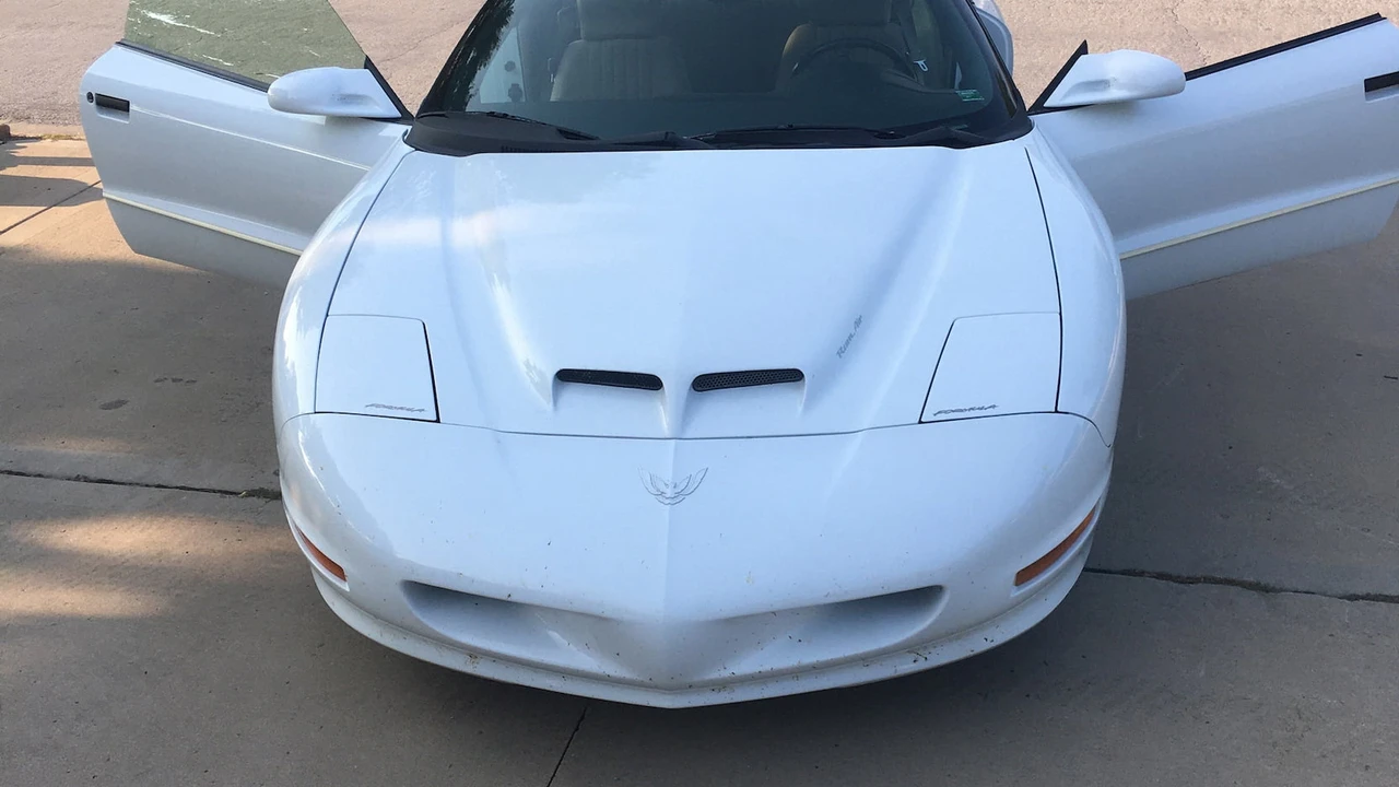 1996 Pontiac Firebird 4th Gen - Image 9 of 13