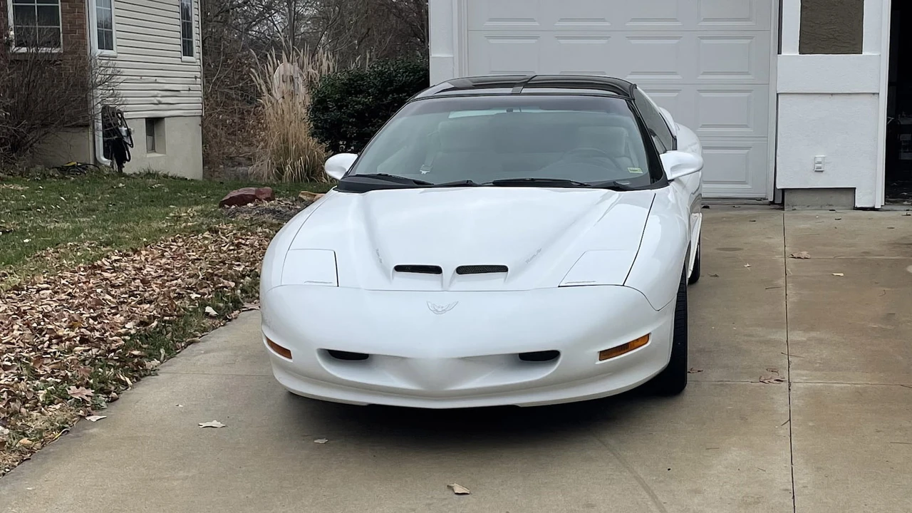 1996 Pontiac Firebird 4th Gen - Image 12 of 13