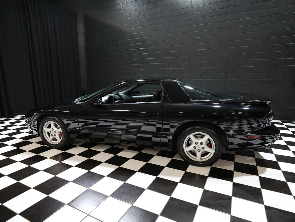 1996 Pontiac Firebird Formula 4th Gen - Image 26 of 31