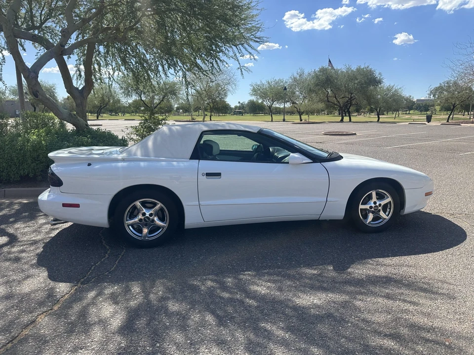 1996 Pontiac Firebird 4th Gen - Image 27 of 31