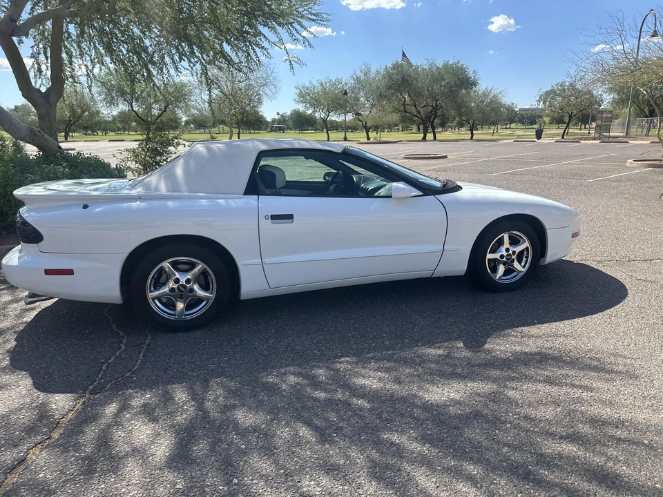 1996 Pontiac Firebird 4th Gen - Image 25 of 31
