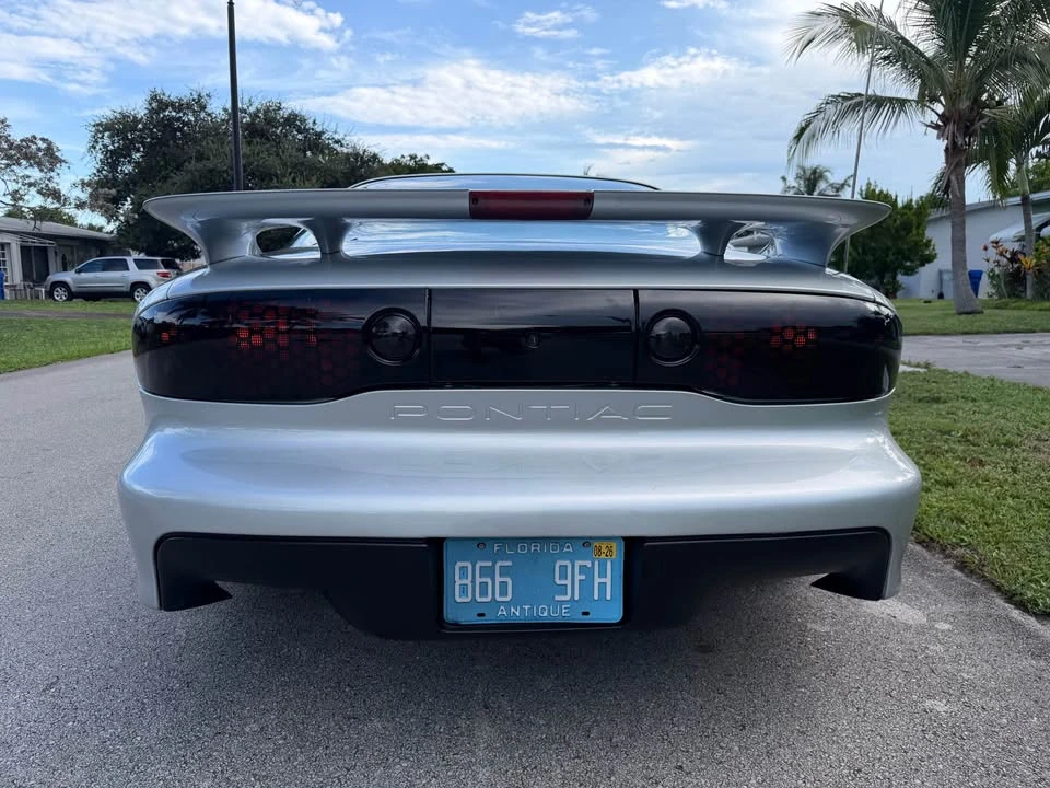 1996 Pontiac Firebird Formula 4th Gen - Image 9 of 19