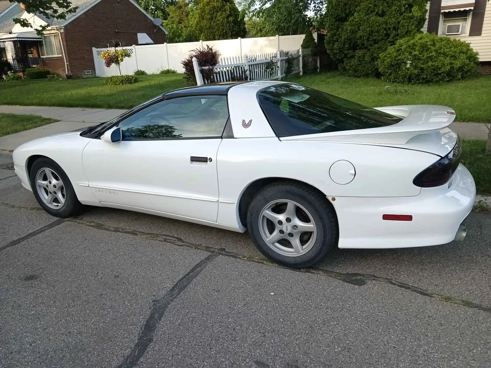 1996 Pontiac Firebird Formula 4th Gen - Image 2 of 8