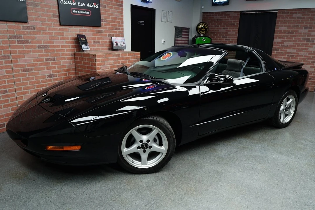 1996 Pontiac Firebird Trans Am 4th Gen - Image 7 of 12