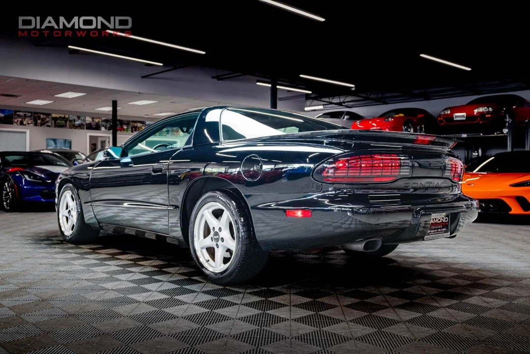 1996 Pontiac Firebird Formula 4th Gen - Image 23 of 31