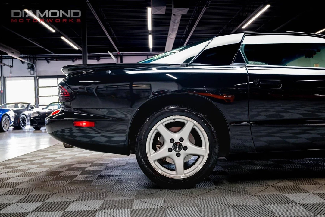 1996 Pontiac Firebird Formula 4th Gen - Image 29 of 31