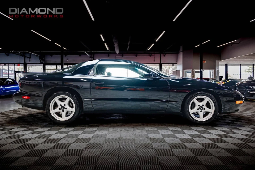 1996 Pontiac Firebird Formula 4th Gen - Image 30 of 31