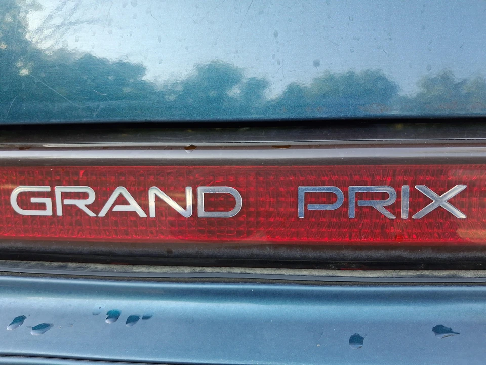 1996 Pontiac Grand Prix 3rd+ Gen - Image 16 of 31