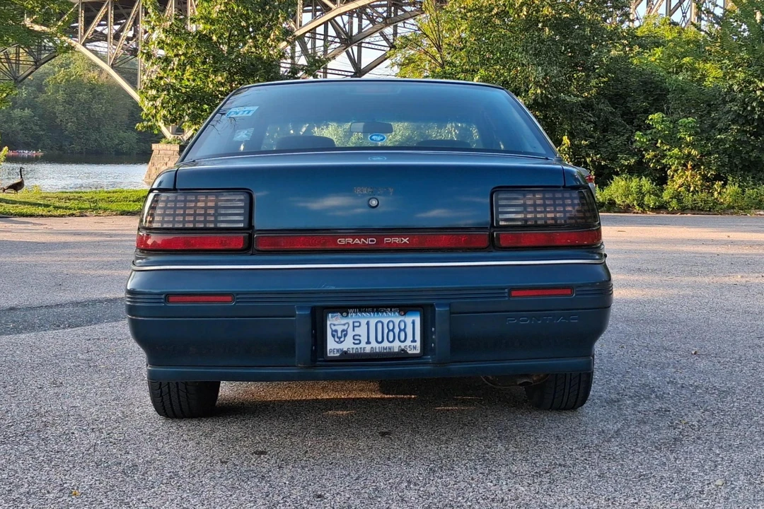 1996 Pontiac Grand Prix 3rd+ Gen - Image 5 of 31