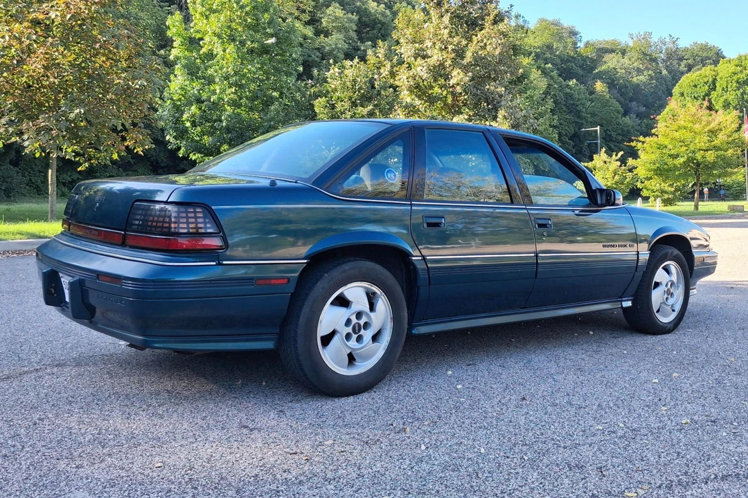 1996 Pontiac Grand Prix 3rd+ Gen - Image 10 of 31