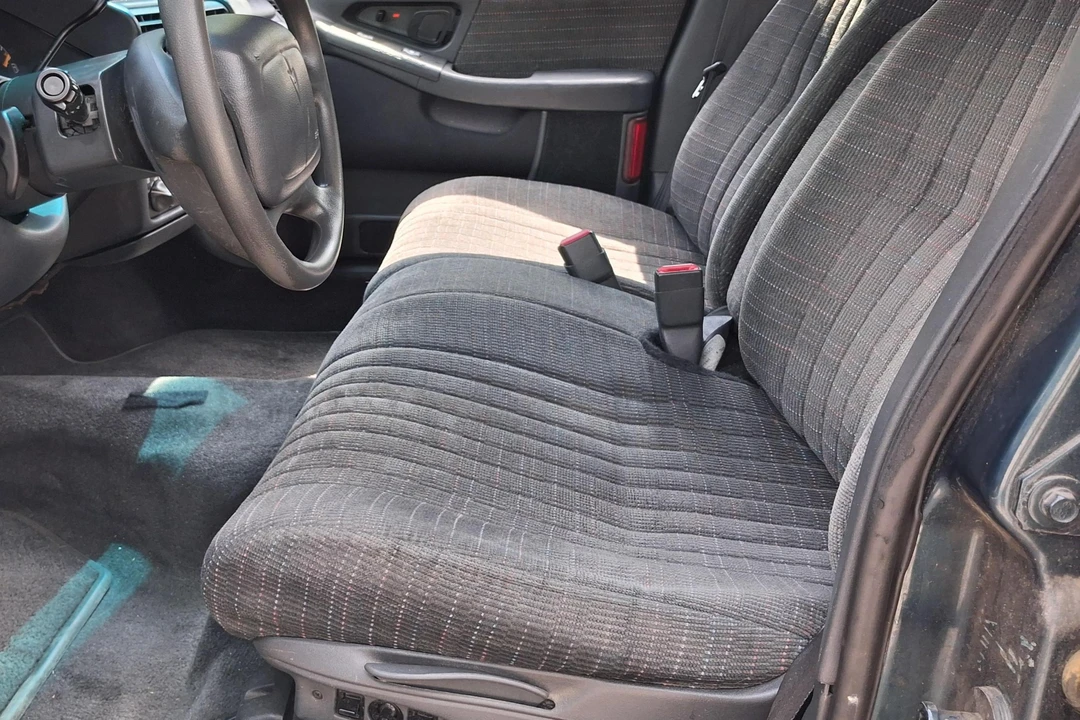 1996 Pontiac Grand Prix 3rd+ Gen - Image 24 of 31