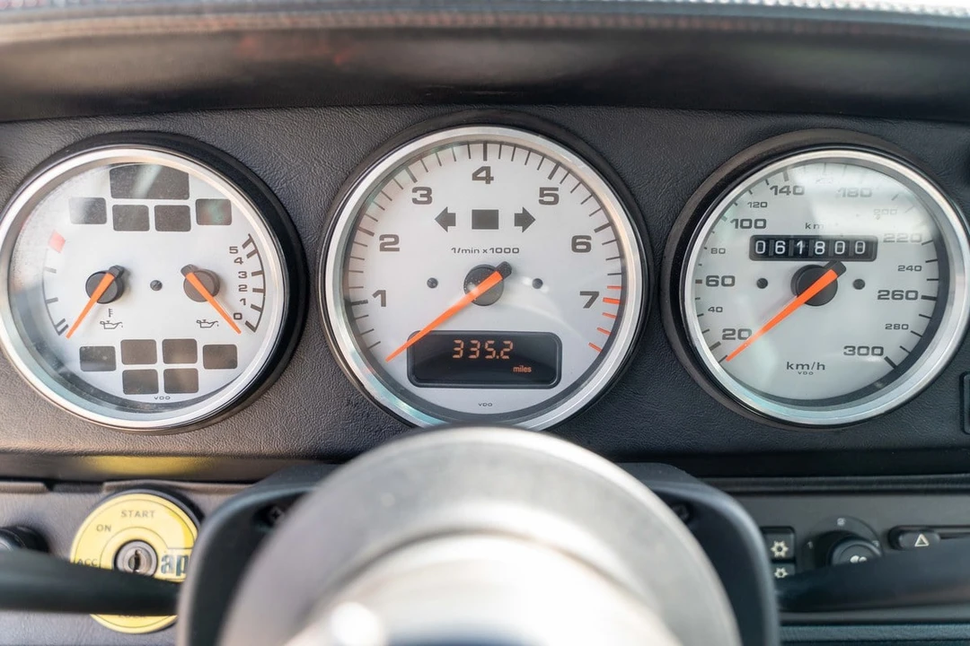 1996 Porsche 993 Carrera - Image 28 of 30