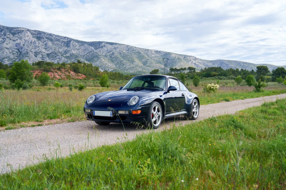 1996 Porsche 993 Carrera 4S - Image 9 of 31