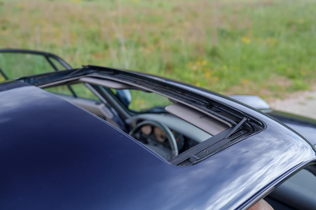 1996 Porsche 993 Carrera 4S - Image 17 of 31