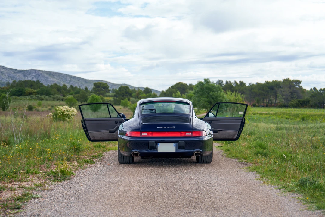 1996 Porsche 993 Carrera 4S - Image 11 of 31