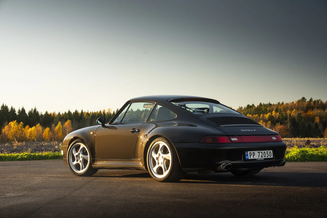 1996 Porsche 993 Carrera 4S - Image 6 of 31